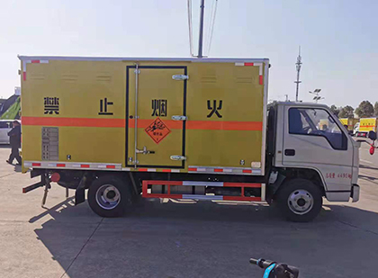 山亭爆破器材运输车