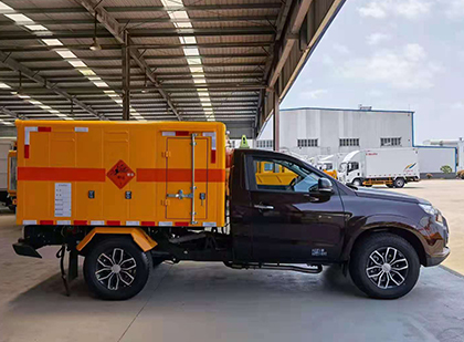 山亭爆破器材运输车
